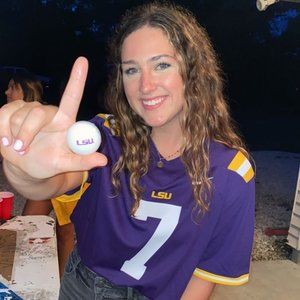 Meet your Posher, Caroline